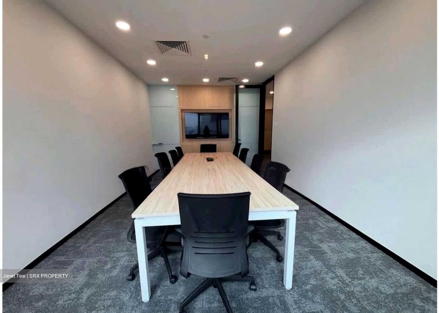 Chartered Bank Building (D1), Office #639005811